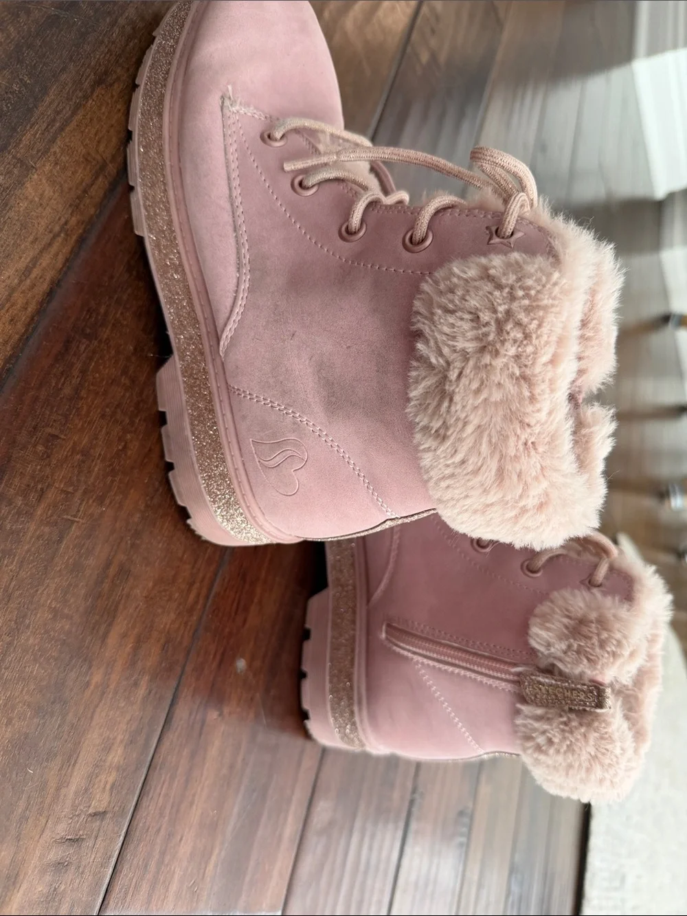 Girls Skechers Pink Faux-Fur Lace-Up Platform Winter Boots Big Kid size 3